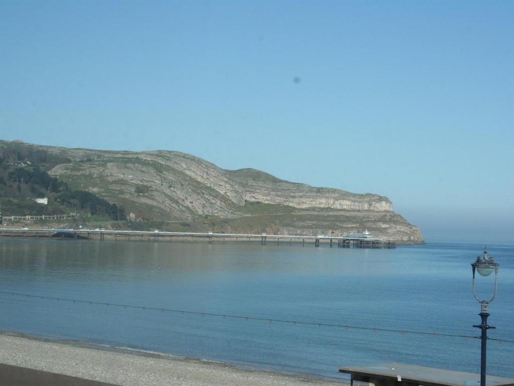 The Grafton Guest House Llandudno Pokoj fotografie